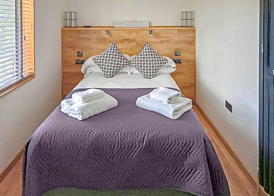 Cherry Bird Country Park