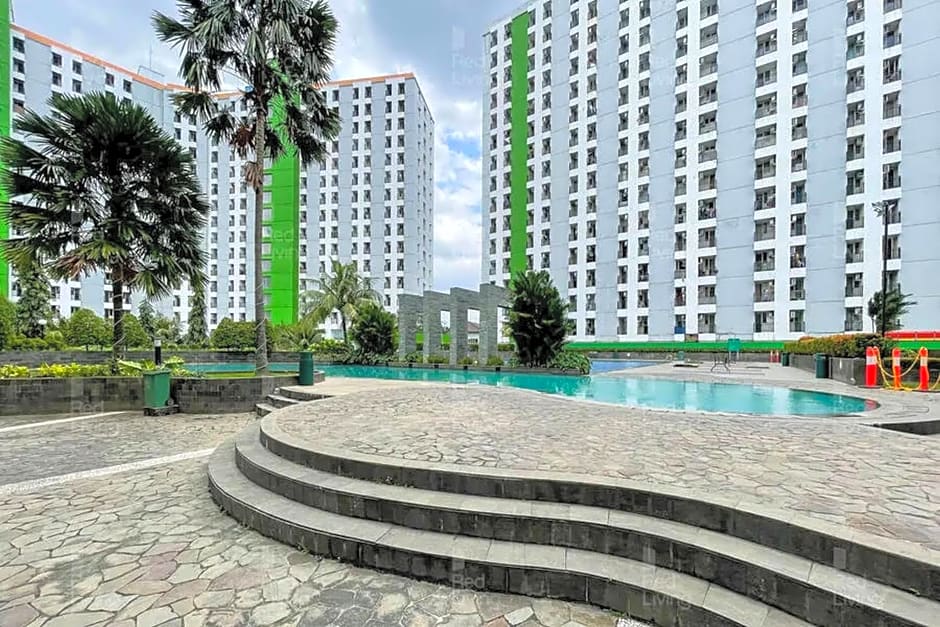 RedLiving Apartemen Green Lake View Ciputat Syafa Property Tower E