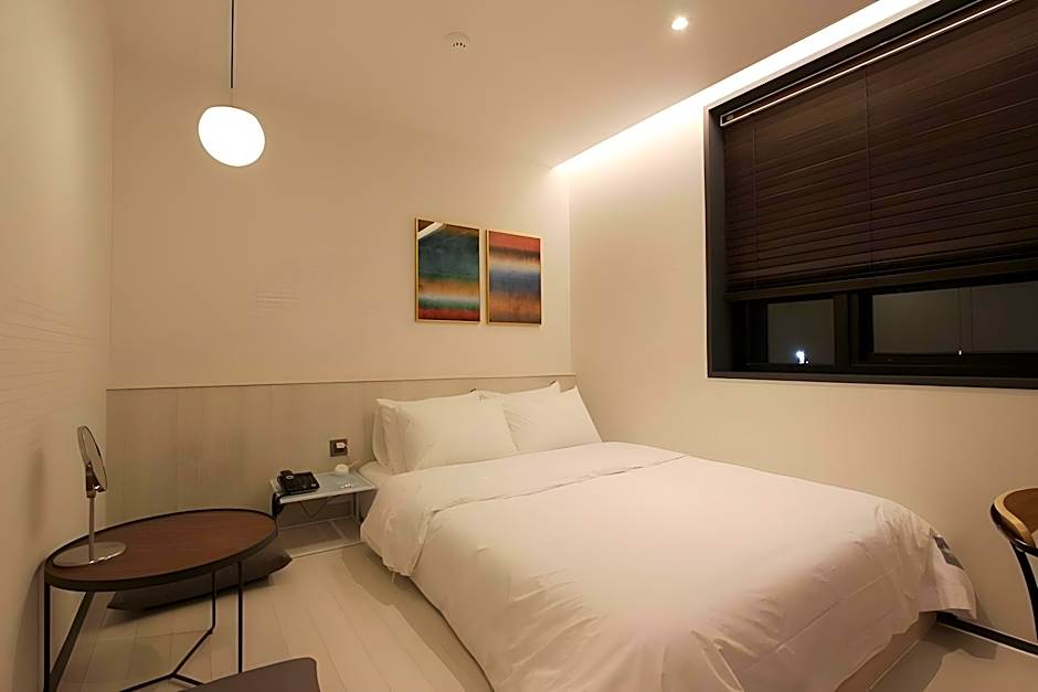 Gwangyang Seven Bricks Hotel