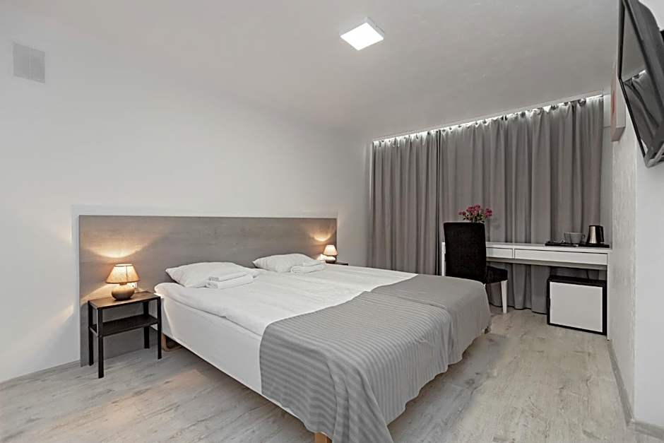 HappyInn Rooms