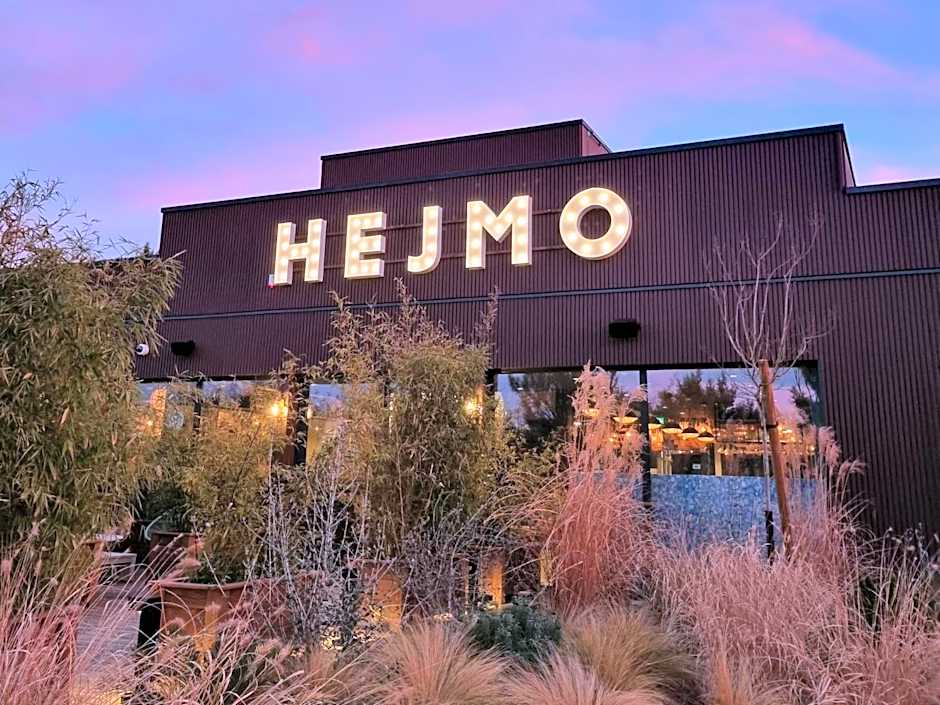 HEJMO Hostel