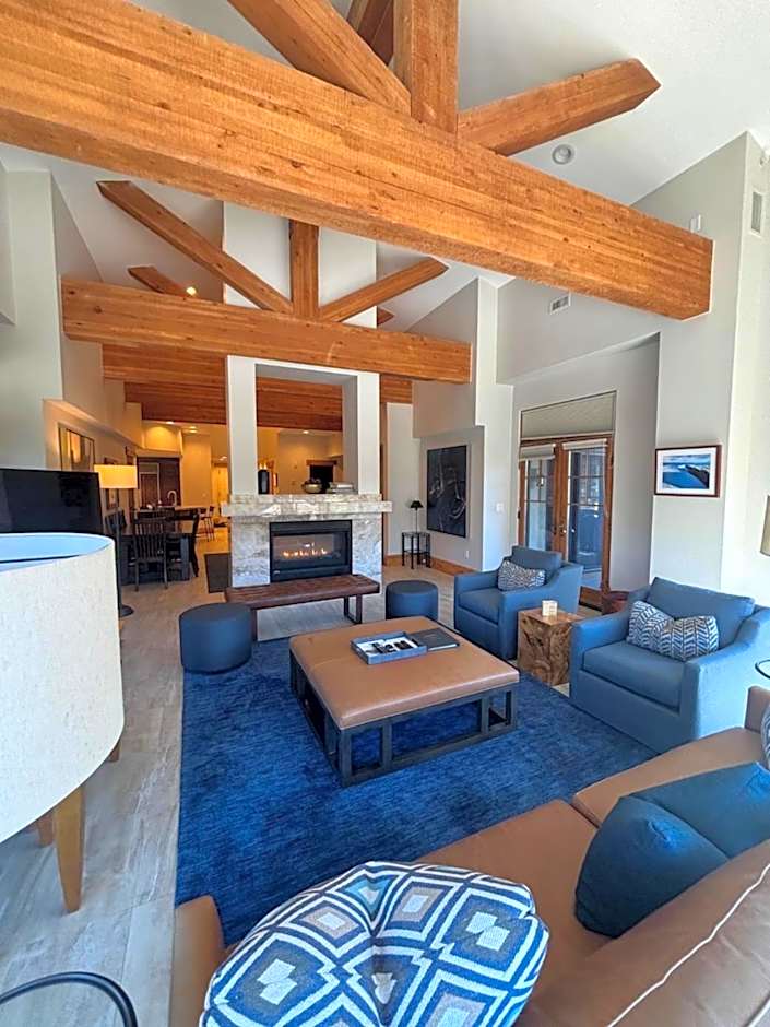 The Chateaux Deer Valley