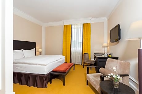 Double Deluxe Room