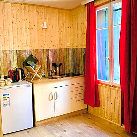 Queen Room with Shared Bathroom