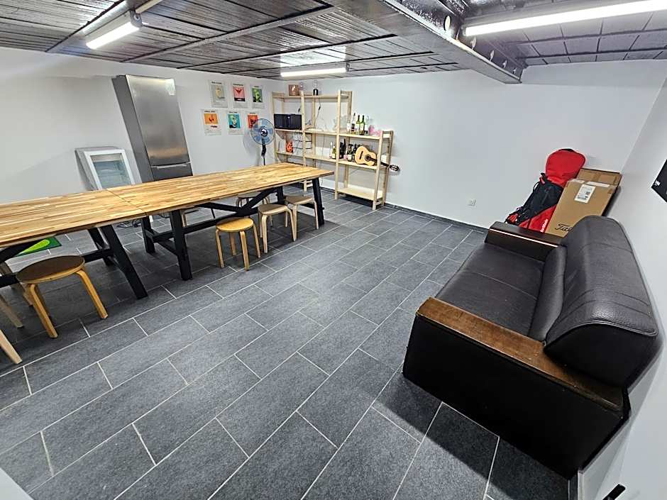 Korean Minbak CLV PARIS