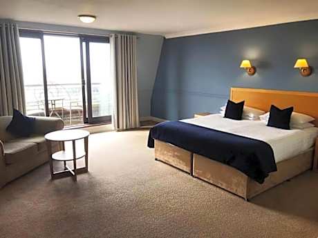 Double Room with Balcony and Sea View