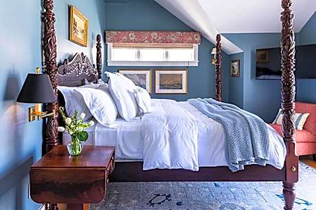 King Room with Balcony