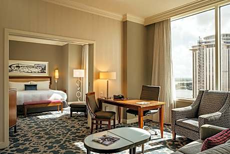 Grand King Suite