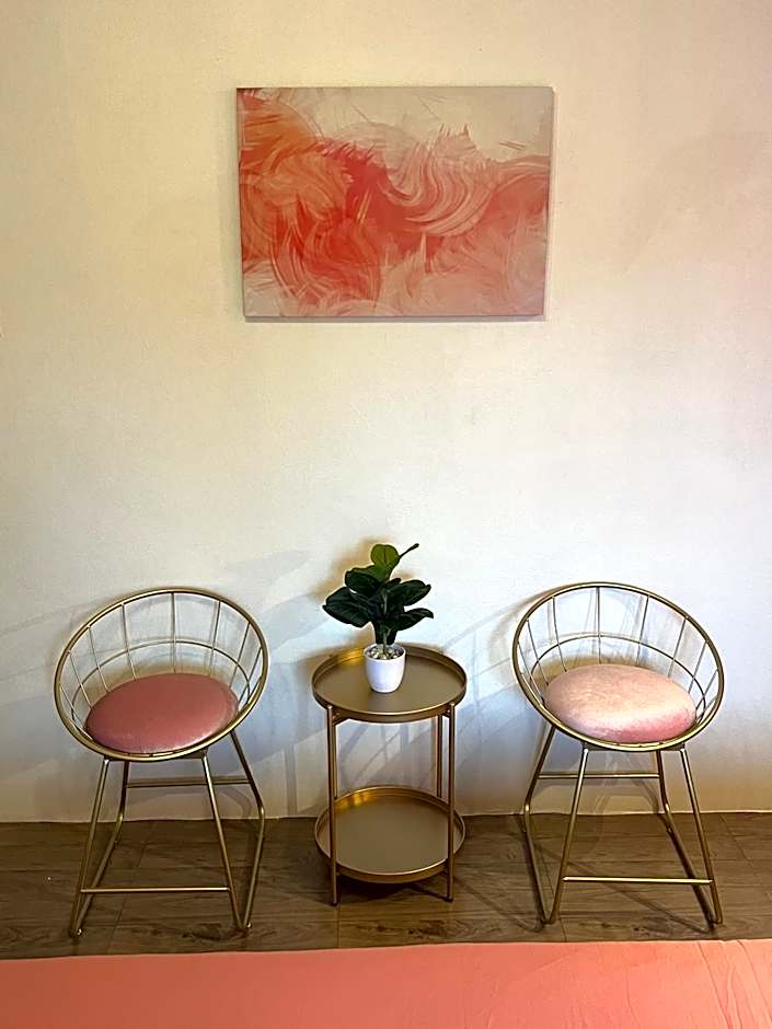 Dawnthaya Ayutthaya Art House บ้านดอนธยๅ อยุธยา