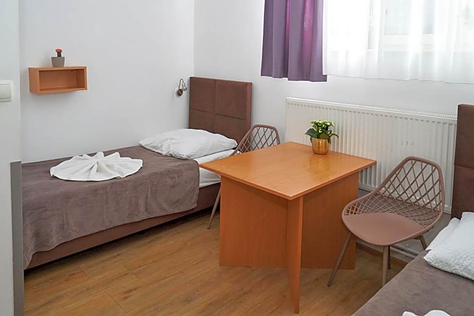 Hostel Evotel