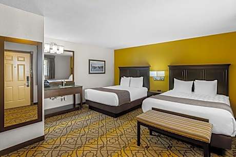 Queen Suite with Sofa Bed