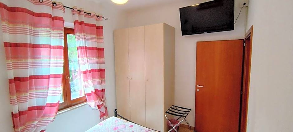 Foto 1 daripada 10 — Double Room with Private Bathroom