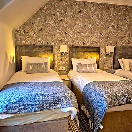 Triple Room with Private Bathroom