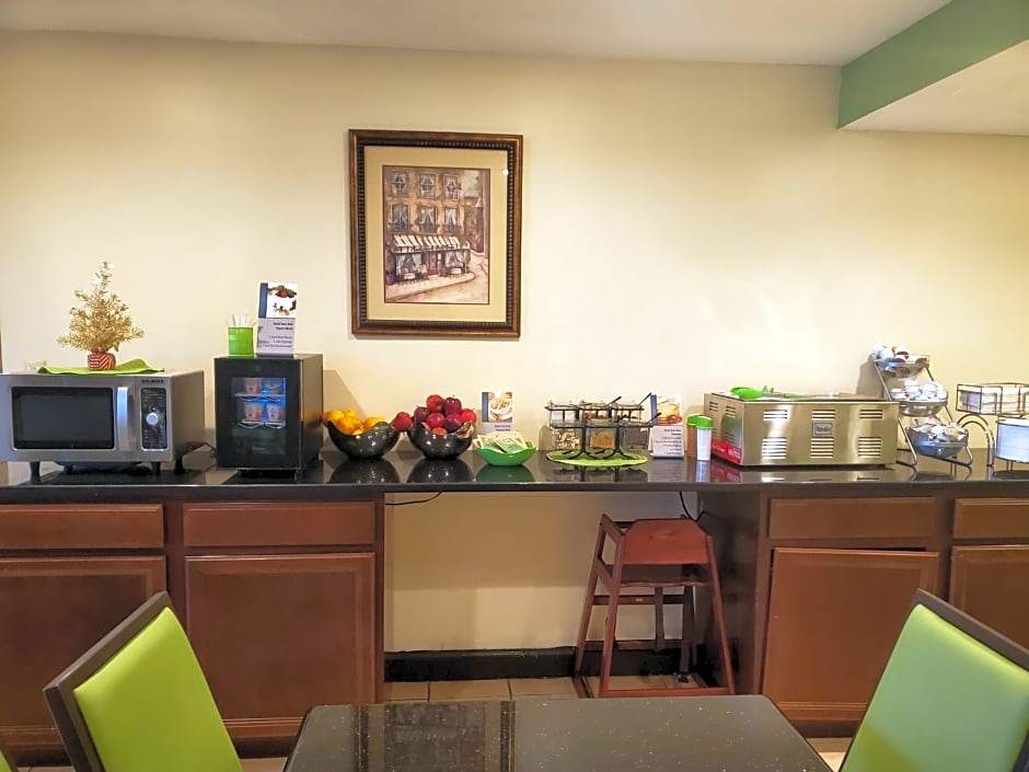 SureStay Hotel by Best Western East Brunswick