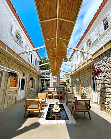 Monk Hotel Alaçatı