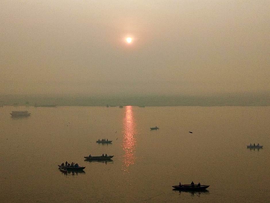 Dwivedi Hotels - Palace On Steps