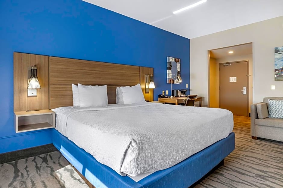 Best Western Plus Castlerock Inn & Suites