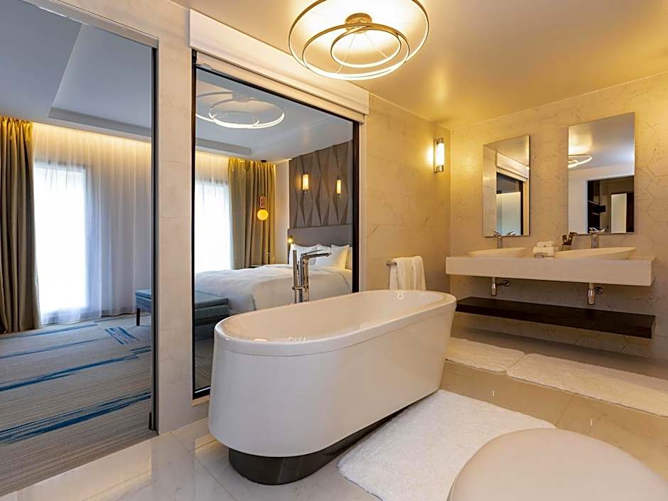 Novotel Convention And Spa