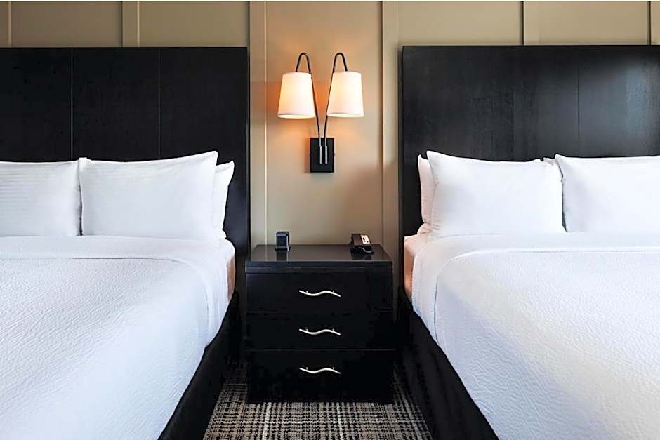 Ironwood Lodge, Lake Elmo, Series by Marriott
