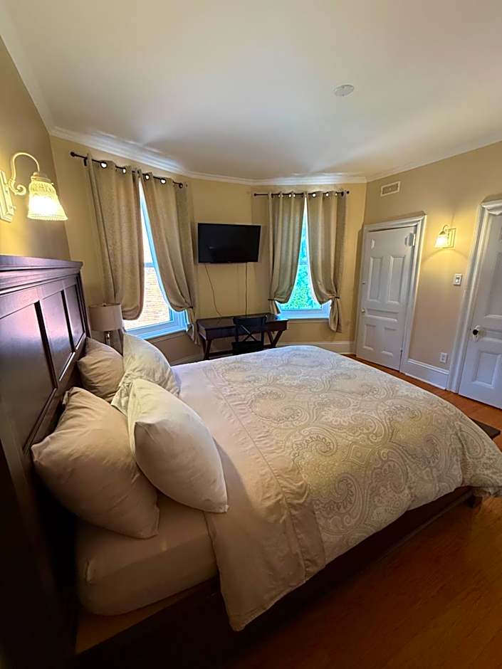 The Century House Bed and Breakfast Ottawa