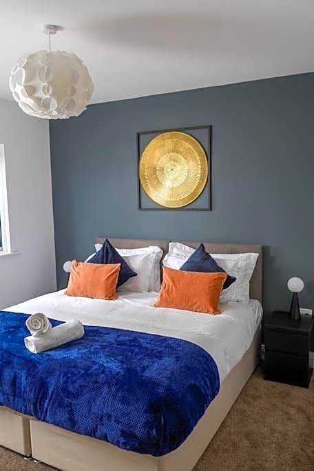 Durham, Free Parking, Central - Modern House