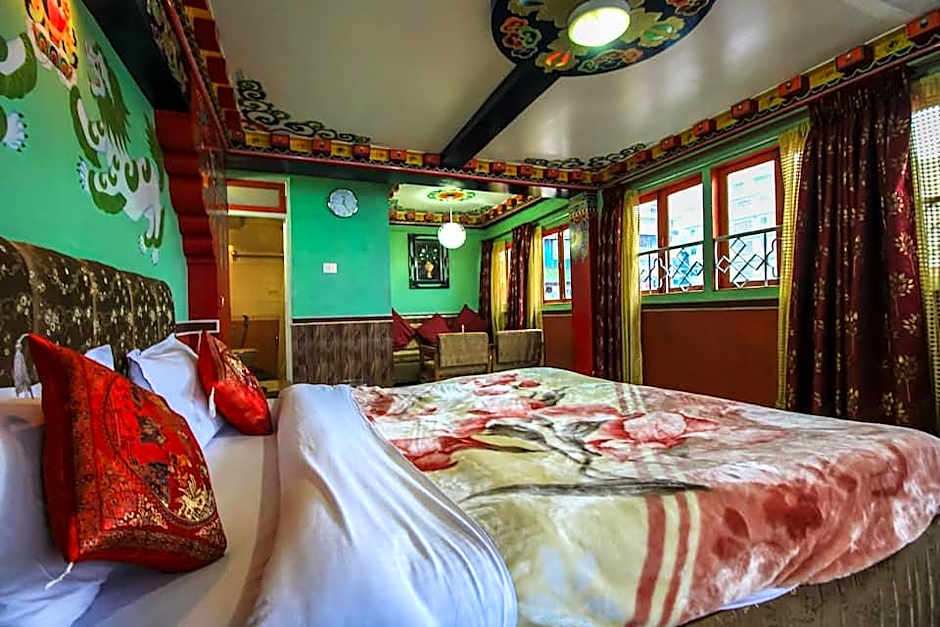 Hotel Seven Seventeen