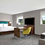 Hampton Inn & Suites by Hilton Toronto Downtown