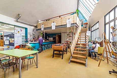 Alter'hostel