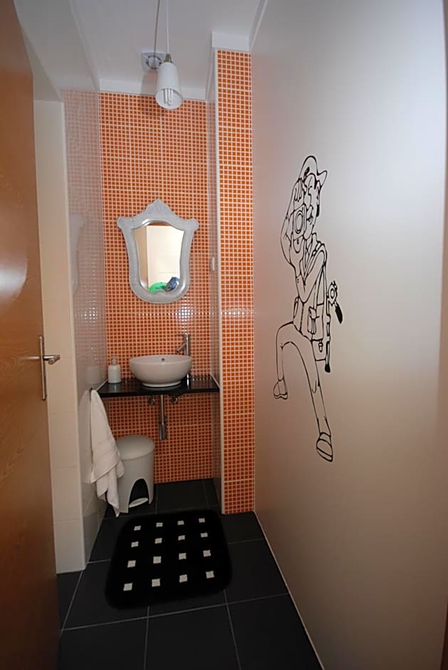 Green Wave Hostel