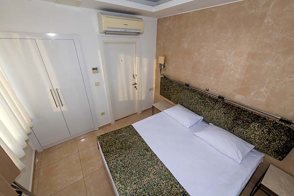 BGuest Hotel & Residence