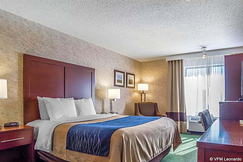 Yellowstone River Inn & Suites