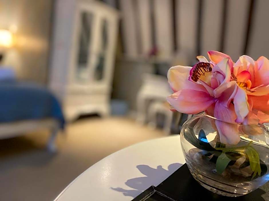 Le Bouchon Brasserie & Hotel