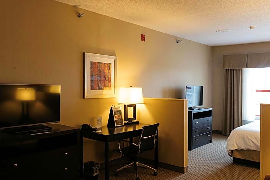 Holiday Inn Express & Suites - Olathe North By IHG