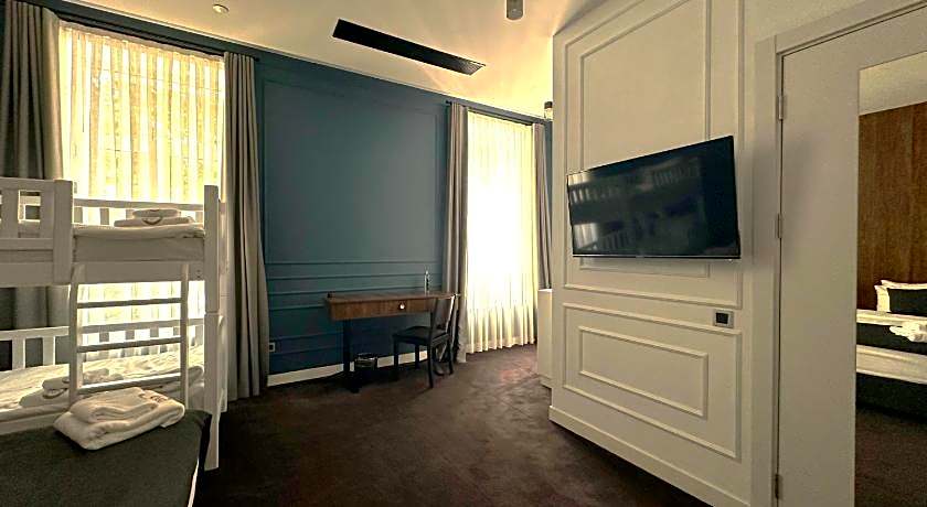 Hotel Twenties Tbilisi - Stay & Dine