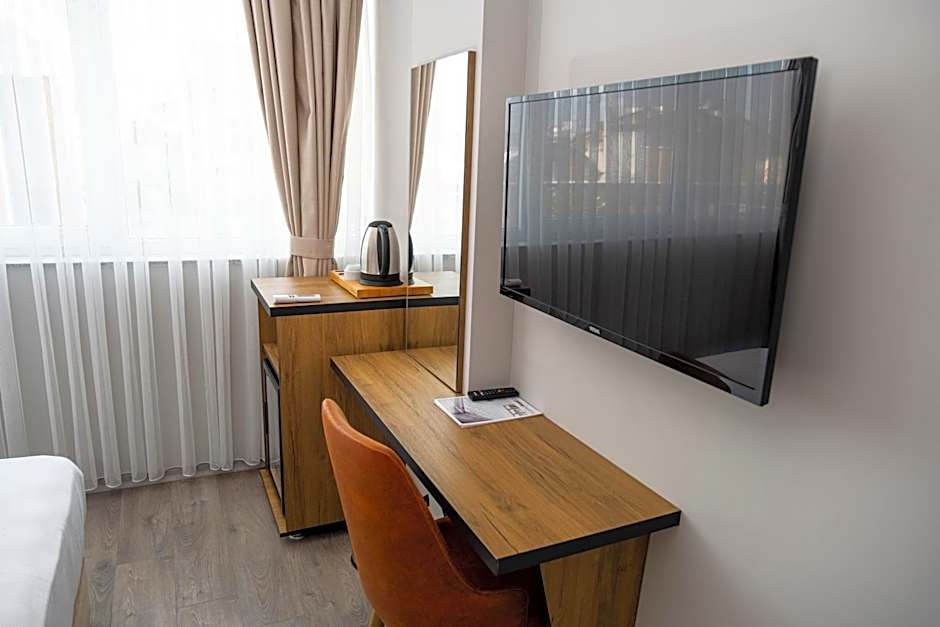 Comfort Center Suit Hotel