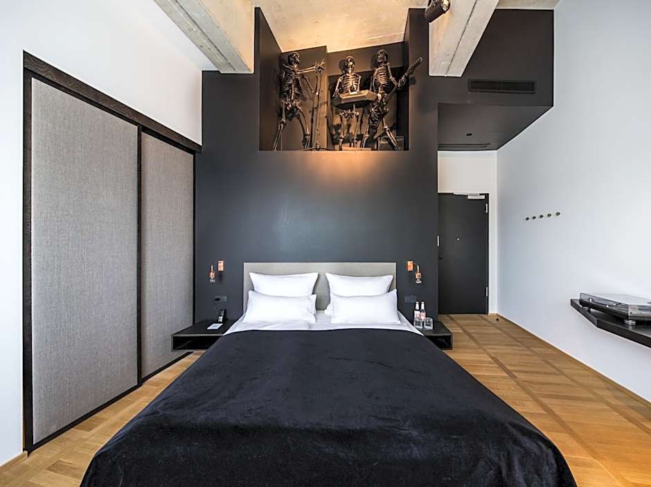 The Flushing Meadows Hotel