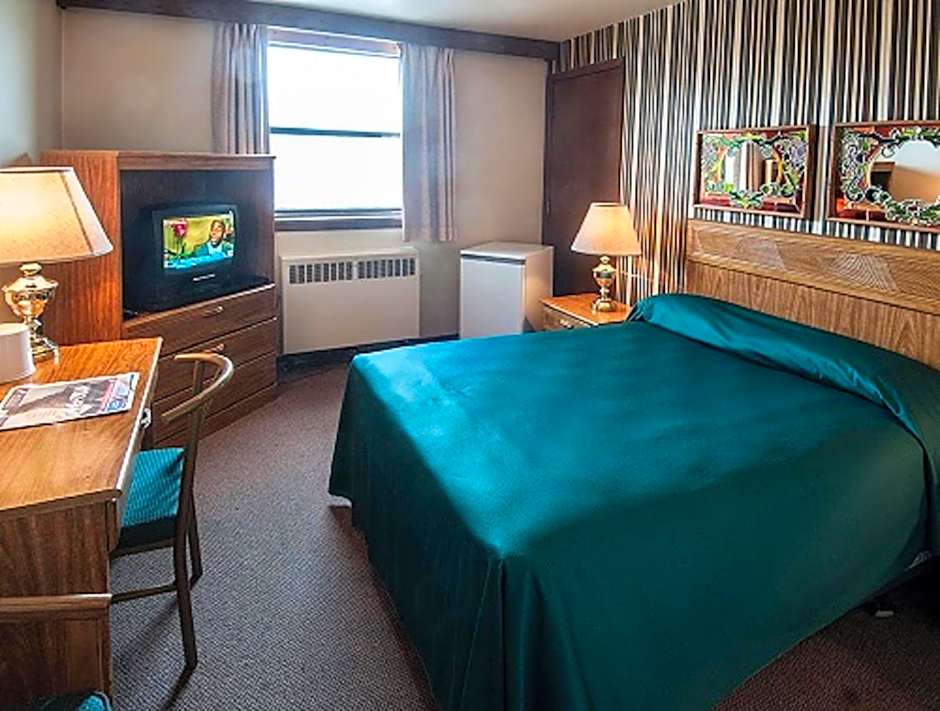 Curtis Gordon Motor Hotel