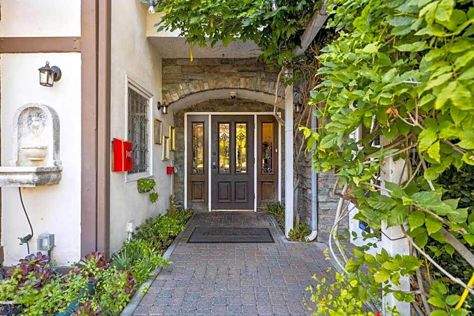 Mirabelle Inn & Restaurant