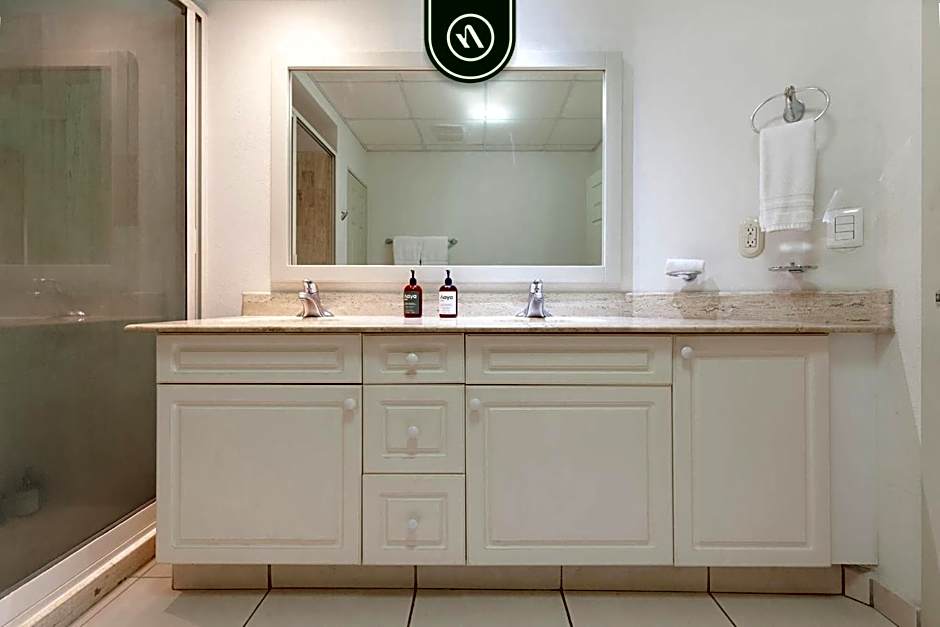 Mexican Styled 2 BR Condo - Beachfront - Pool