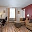 Albert Lea Inn and Suites