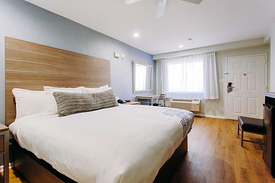 Scottish Inn & Suites - Kemah Boardwalk