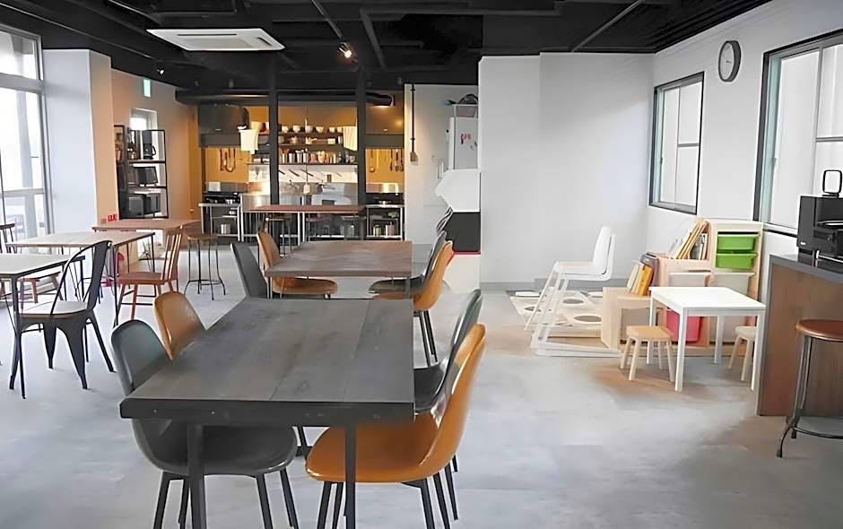 J-Hoppers Lake Biwa Guesthouse