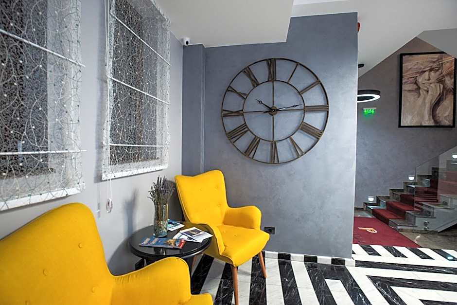 Peninsula Boutique Hotel