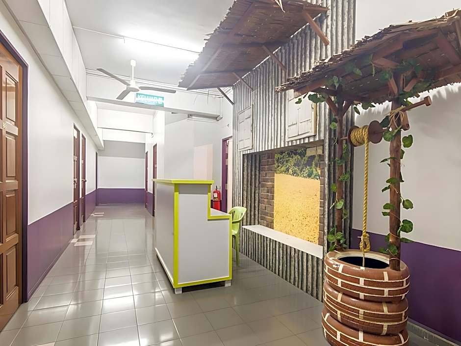 OYO 880 Hotel Purple Town