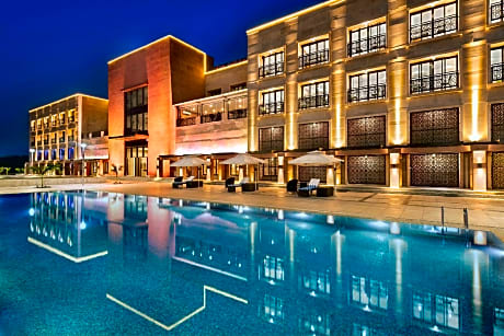 Ramada Encore by Wyndham Statue of Unity