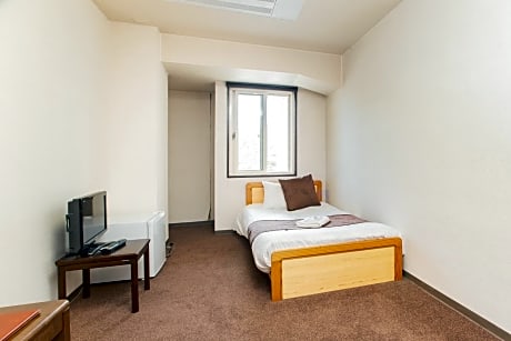 Single Room with Shared Bathroom
