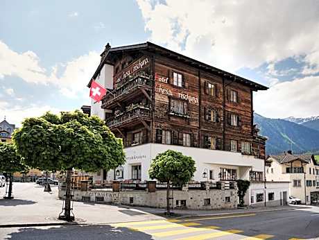 Hotel Chesa Grischuna