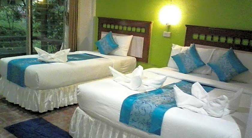 Lanta Long Beach Hostel