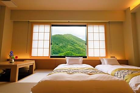 Family Room with Shower