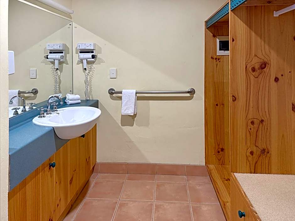 Coonawarra Place Motor Inn